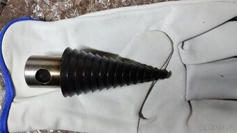 kuželová štípačka, za traktor