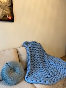 🩵 Ručně pletená deka z mohérové vlny