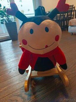 Houpací beruška play to