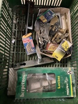 Dverni kovani retro a cylindricke a stavebni vlozky