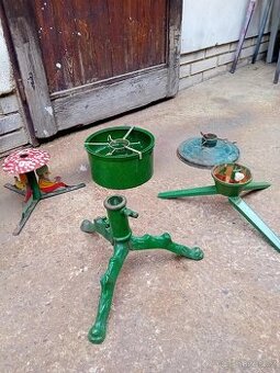 Retro stojánky na vánoční stromek