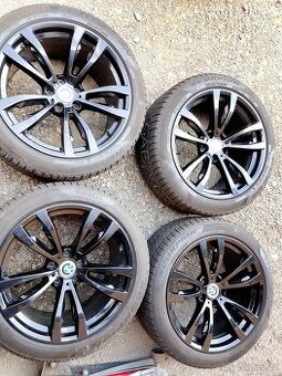 Originál ALU BMW r20 X5M,X6M+ zimní dvourozměr Pirelli RFT