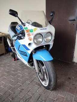 Suzuki gsxr 750