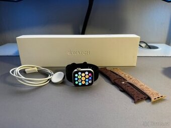 Apple Watch Series 7 41mm - stříbrné