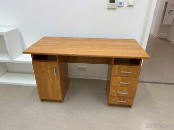 kancelářský psací stůl