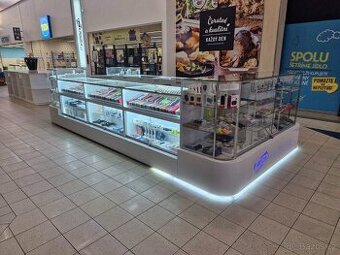 Stánek s mobilním příslušenstvím