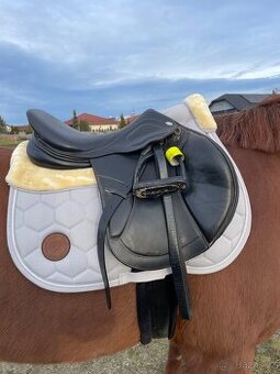 Podsedlovka s beránkem