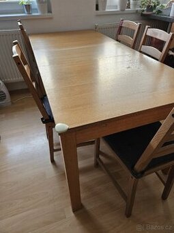 Jídelní rozkládací stůl Ikea