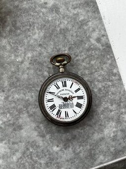 Staré kapesní cibule s lokomotivou 2