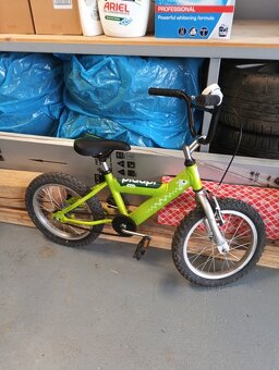 4x kola a 1x koloběžka