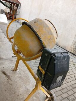 Míchačkua stavební