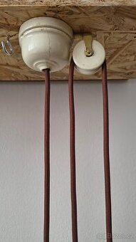 Různé typy stahovacích lustrů s velkým výběrem stínítek