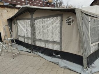 Předstan Isabella commodore DAWN