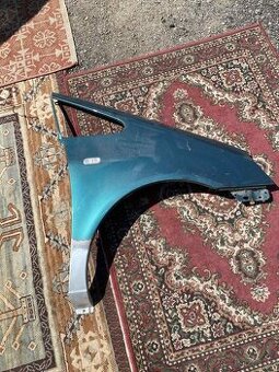 Ford Galaxy 2000-2006 - pravý přední blatník