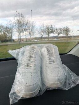 Nike Air Force 1 '07 White