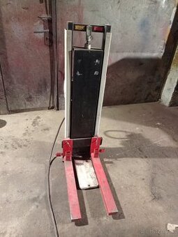 Vzduch zvedák na motorku
