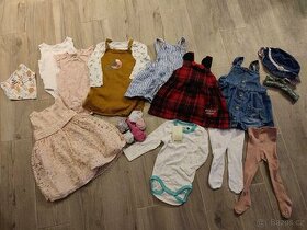 Balík oblečení pro holčičku 9–12 MĚSÍCŮ