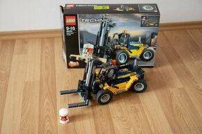 LEGO Technic 42079 Vysokozdvižný vozík, odtahovka 2v1