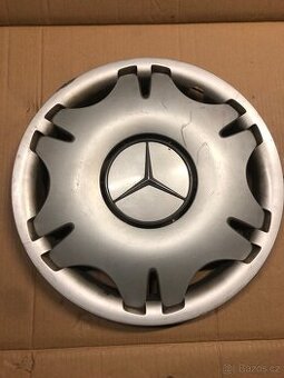 Kryt kola Mercedes - 1