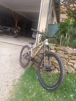 Prodám horské kolo dirt jump polygon