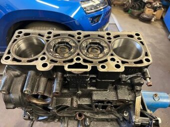 Blok motoru cfh 2.0 TDi
