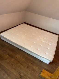 Přídavná matrace z IKEA 160x200x5