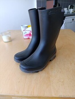 Holínky z Decathlonu dětské č 35