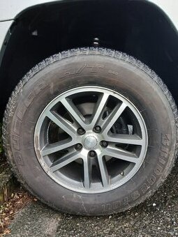 Celoroční pneu Bridgestone 255/70 r18