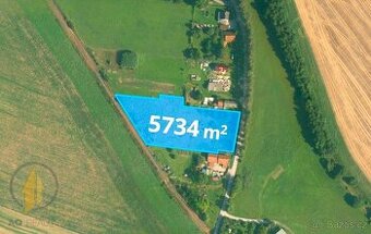 Prodej stavebního pozemku určeného k výstavbě rodinného venk - 1