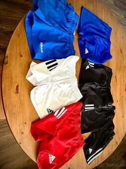Chlapecké kraťasy Adidas vel 140