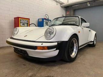 Porsche 911 Carrera z roku 1988