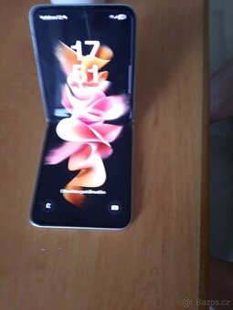 Samsung galaxy z flip 3