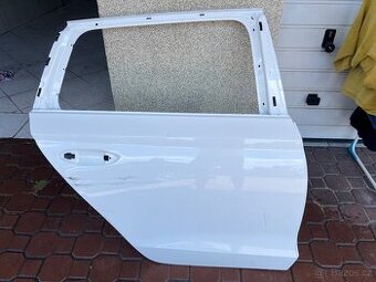 ŠKODA VOLKSWAGEN SEAT DVEŘE BLATNÍKY MASKA STENA