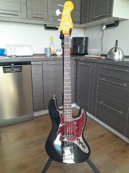 PRODÁM Fender Vintera II 60s Jazz Bass RS