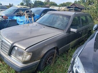 Mercedes-Benz Třídy E, 2.0i, 124, plasťák