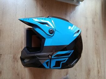 Helma dětská+ nákrčník