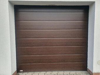 Lamely na sekční garážové vrata  Kružík