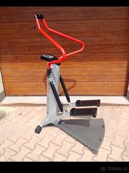 Posilovací stroj - stepr