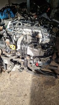 VW skoda motor CXX a CLH a DCX 1,6 CR TDi 158000km - 1