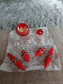 Vánoční skleněné ozdoby