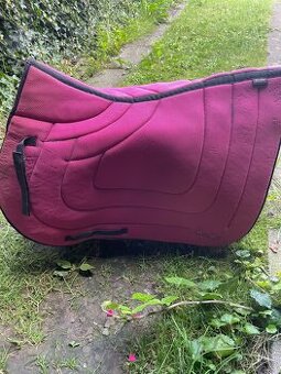 Růžová podsedlovka ManMat