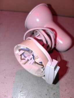 2x nástěnná lampička na zeď