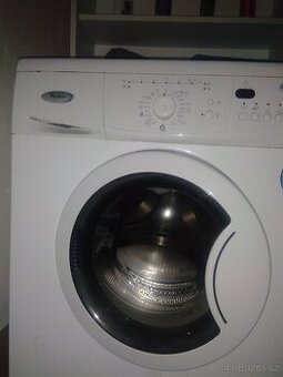 Elektrická trouba a pračka Zanussi