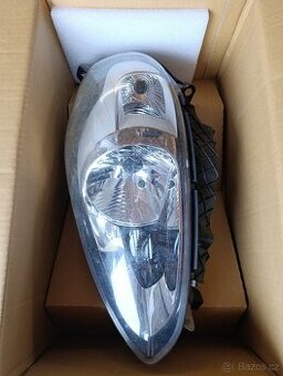 Fiat Punto Evo - přední světlomety