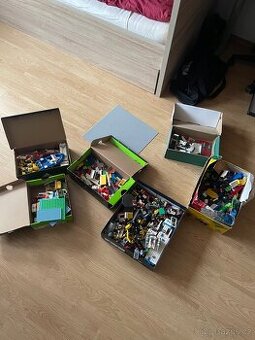 Směs LEGO City a další