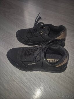 Dívčí boty Skechers vel.35