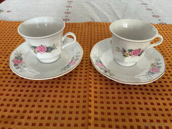 Přátelská souprava z porcelánu