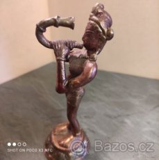 Socha, soška, těžítko - hudebnice Indie