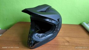 Motocyklová přilba helma off-road - velkost L 58 až 60