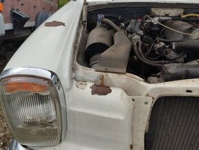 Mercedes Benz w115/8